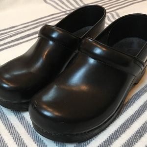 Dansko Professional Clogs 43 Black Cabrio